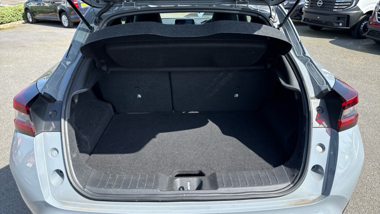 Nissan Juke 1.0 DiG-T 114 N-Connecta 5dr DCT Petrol Hatchback